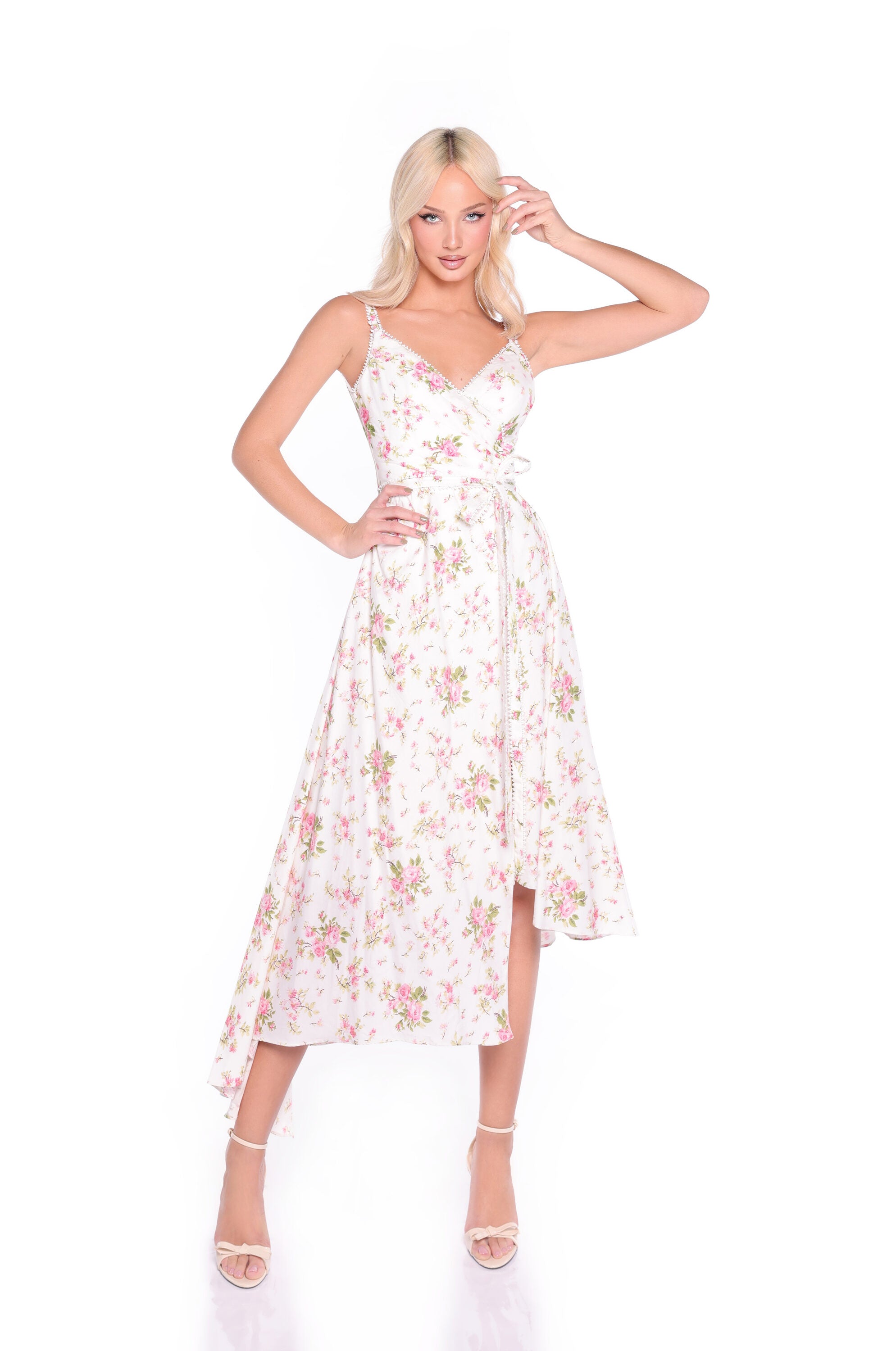 ELOWEN Ivory Floral Midi Dress