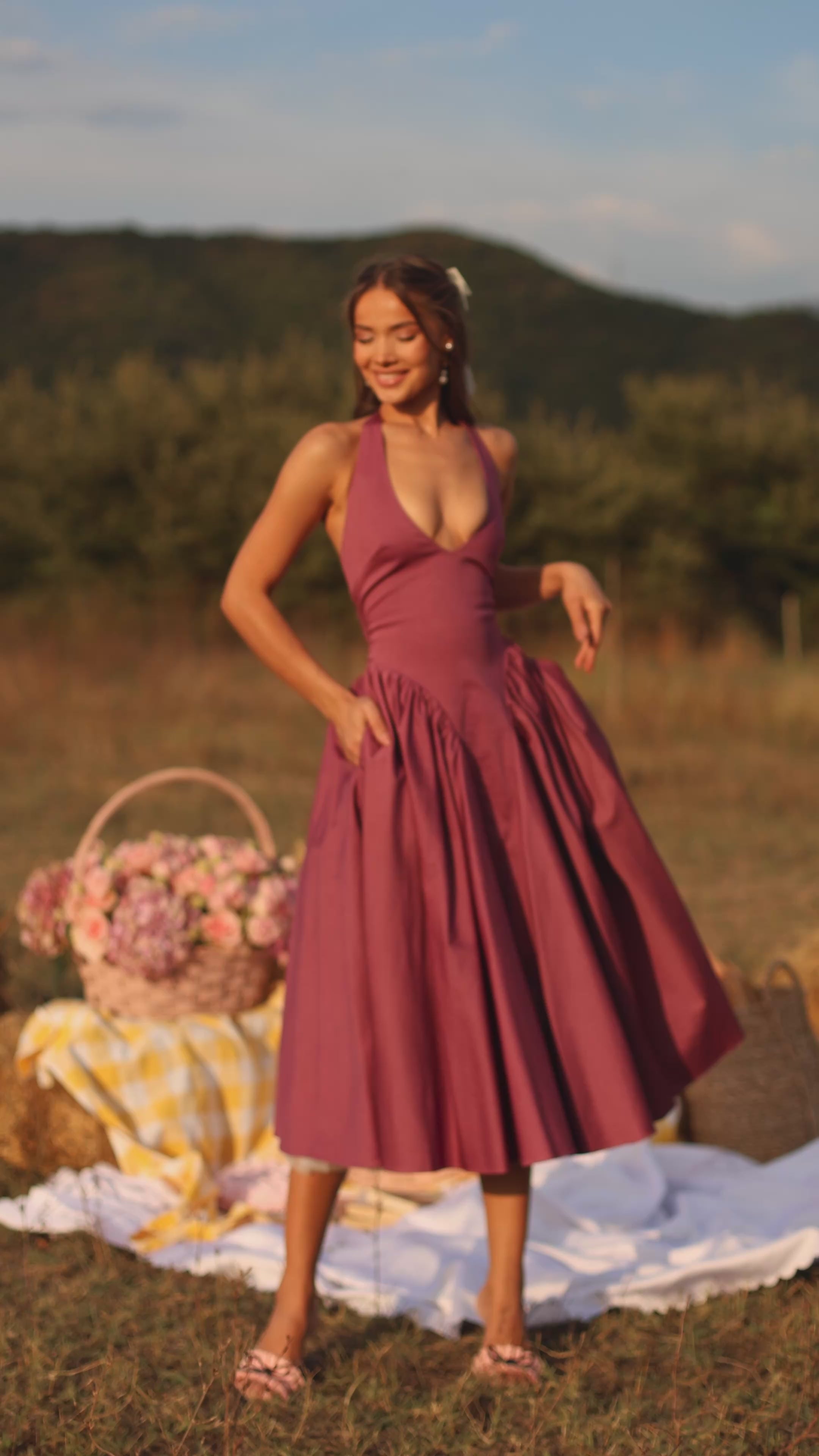 Vintage Rose Purple halter midi dress with fitted waist 