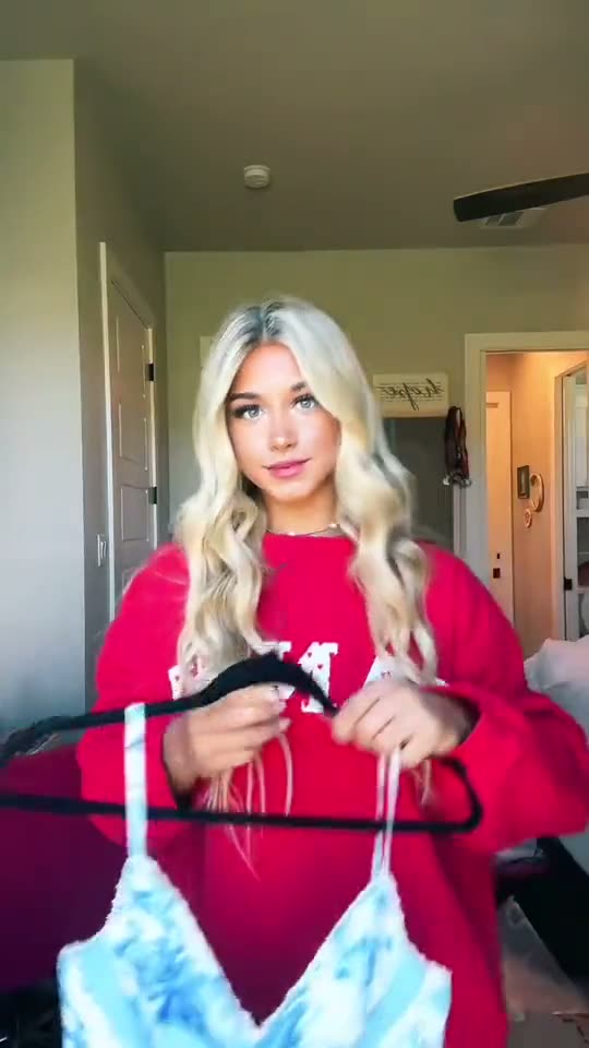@chloeeroth